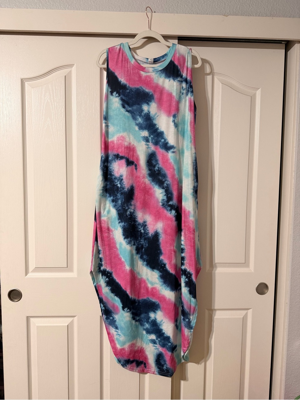 NWOT Sleeveless Tie-Dye Maxi Dress in Pink, Blue, and Teal